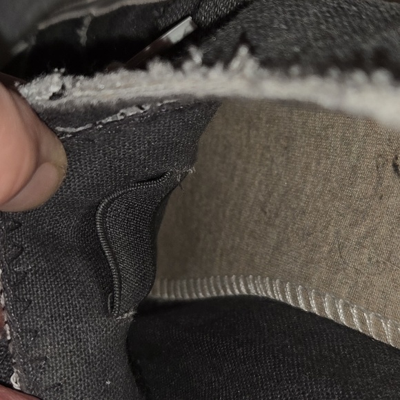 Sneakers - Picture 4 of 6